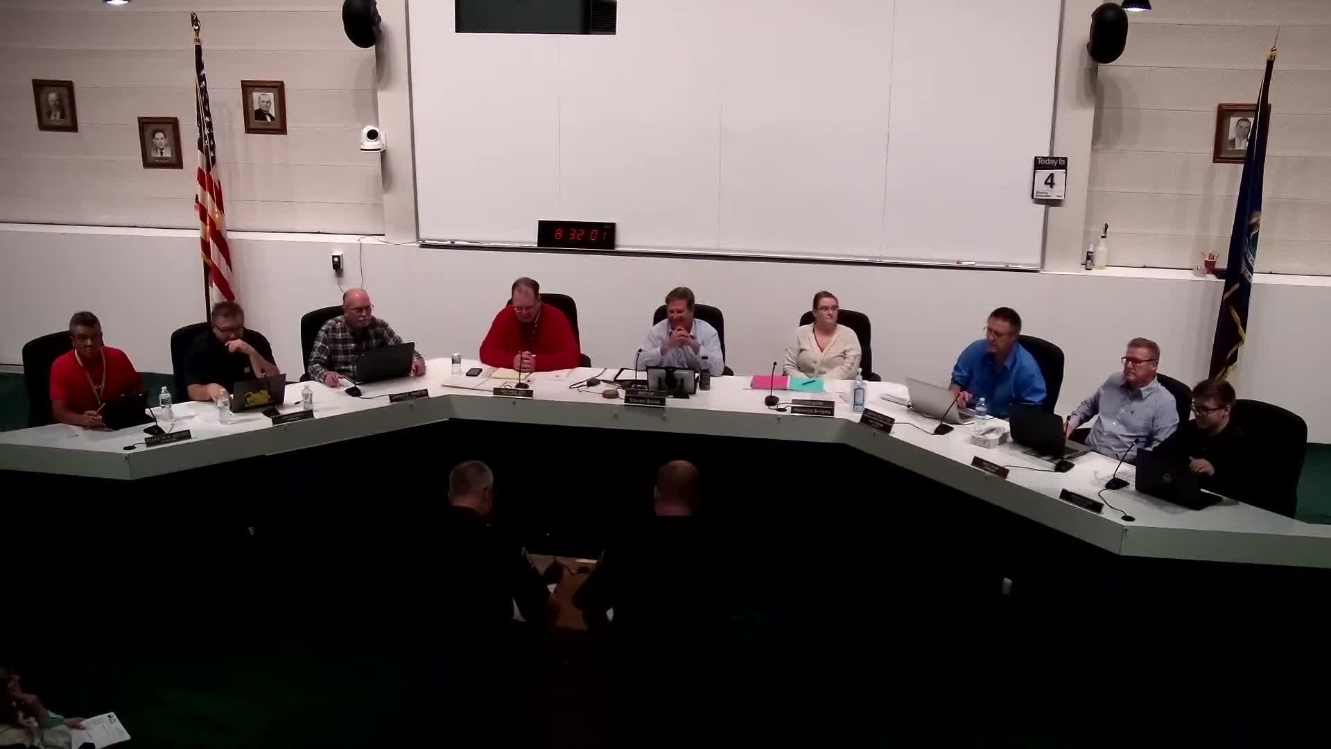 Flat Rock honors police and firefighters after two on-scene resuscitations; fire chief reports training, staffing updates