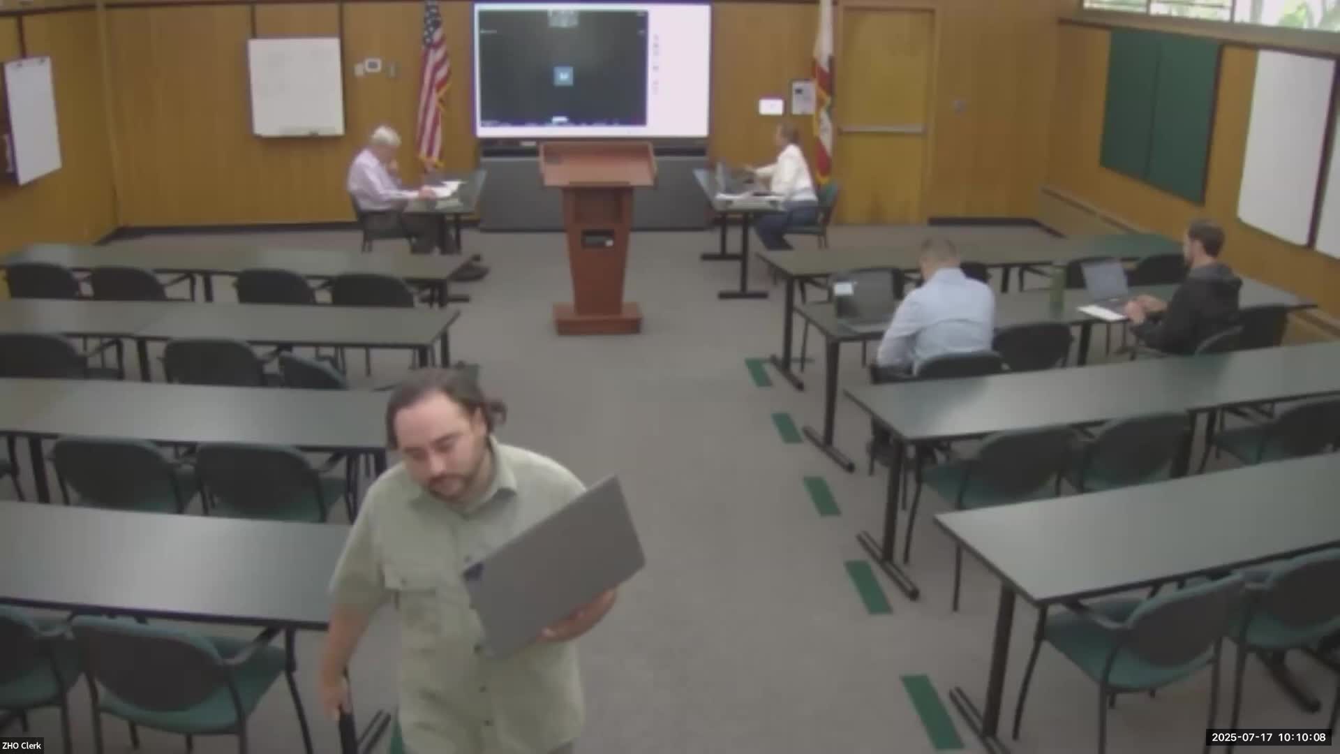 Zoning Officer Approves Two‑Lot Split at 32 Bishop Lane in Unincorporated Menlo Park; Arborist Review Noted