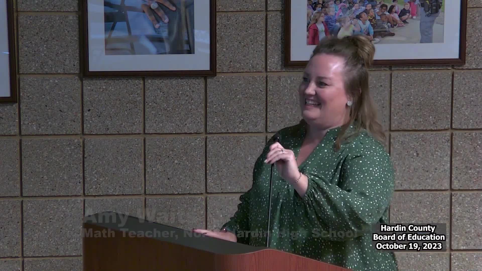 North Hardin teacher showcases problem‑based math lesson using dinosaur footprints