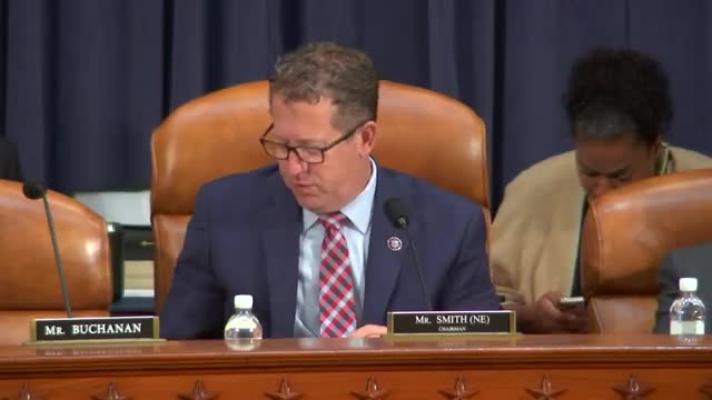 Unions, labor experts urge protections for workers under algorithmic management and in offshored services