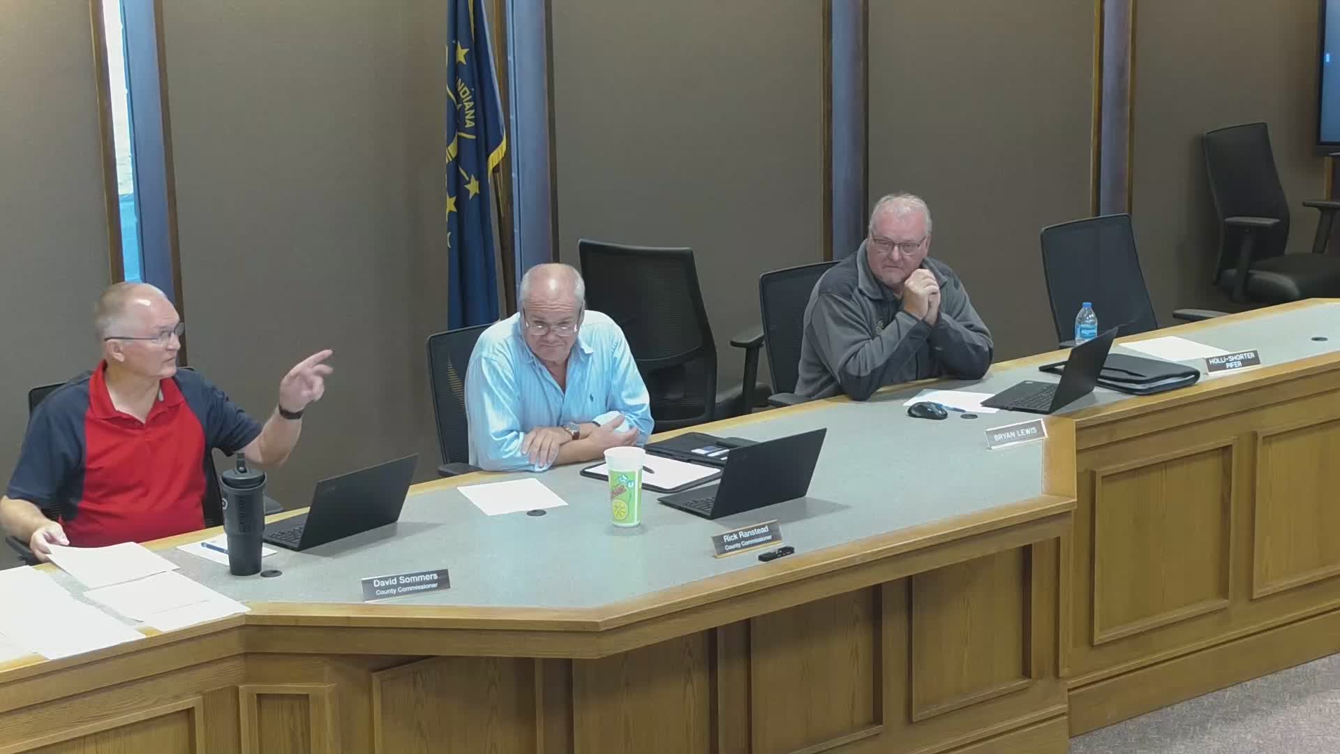 Commissioners approve first reading to vacate section of Indiana Street at Kings Lake after resident petition