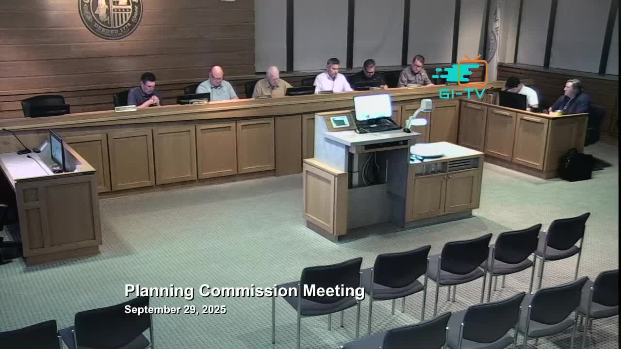 Commission amends waterfront vision-triangle language; removes explicit playground-equipment ban