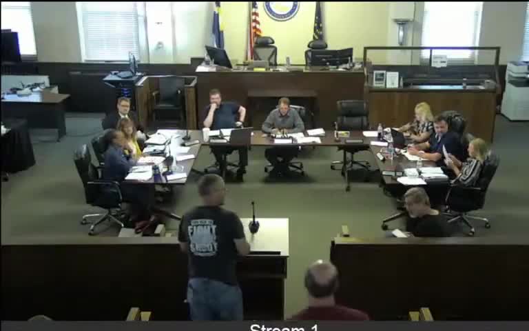 Street department seeks larger raises; council, administration point to budget limits and Senate Bill 1