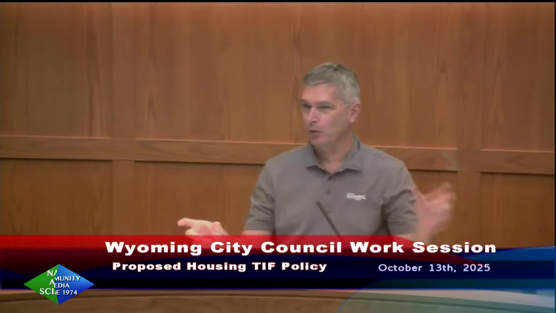 Staff proposes shrinking R‑2/R‑3 lot standards, merging the two districts to match historical plats and allow neighborhood reinvestment