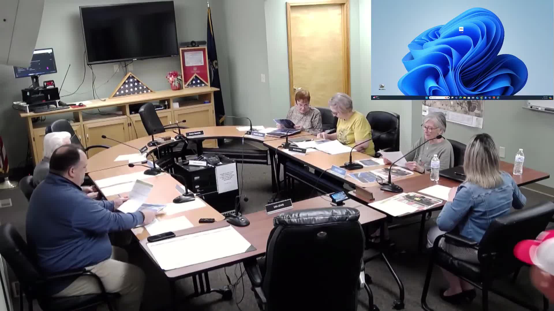 Fort Scott review panel approves downtown awning, debates paint and enforcement rules