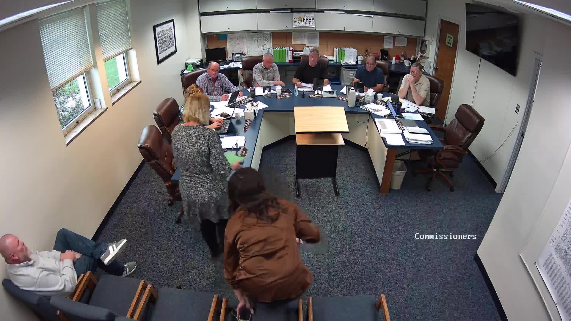 Commissioners ask agent to inspect 405–407 Neochote Street as county prepares to market property