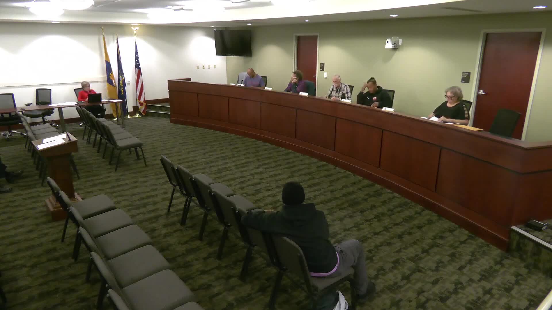 Planning commission recommends approval of variance for mixed commercial/residential use at 476 West Market Street