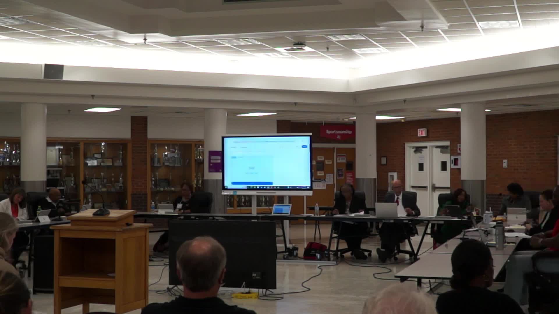 Southampton school board hears preliminary September expenditure report and approves payment of bills