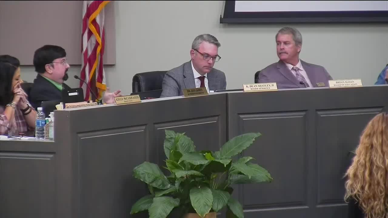 Board narrows cell‑phone ban; high‑school students may use phones at lunch