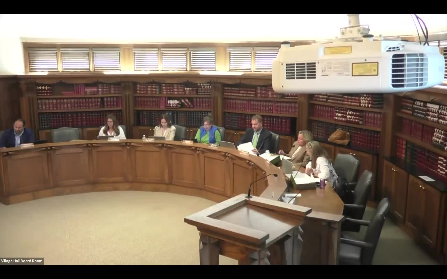 Lake Bluff panel leans to retain municipal grocery tax, delay 0.25% home‑rule sales increase