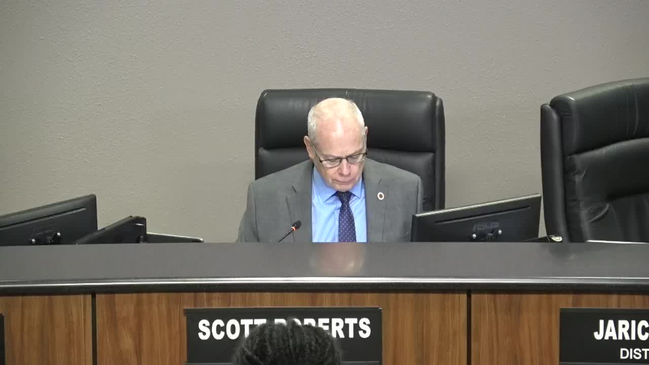 Plan commission approves 30-year special use for personal-service hair salon at 2241 Peggy Lane, Suite B