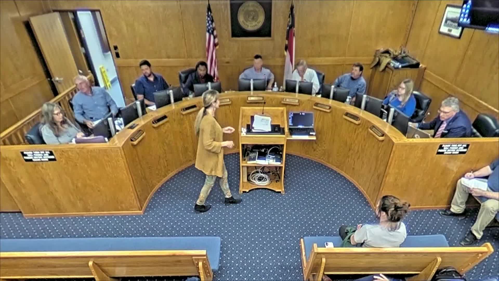 Volunteer group proposes to run Macon County animal shelter; asks that animal control move to sheriff’s office