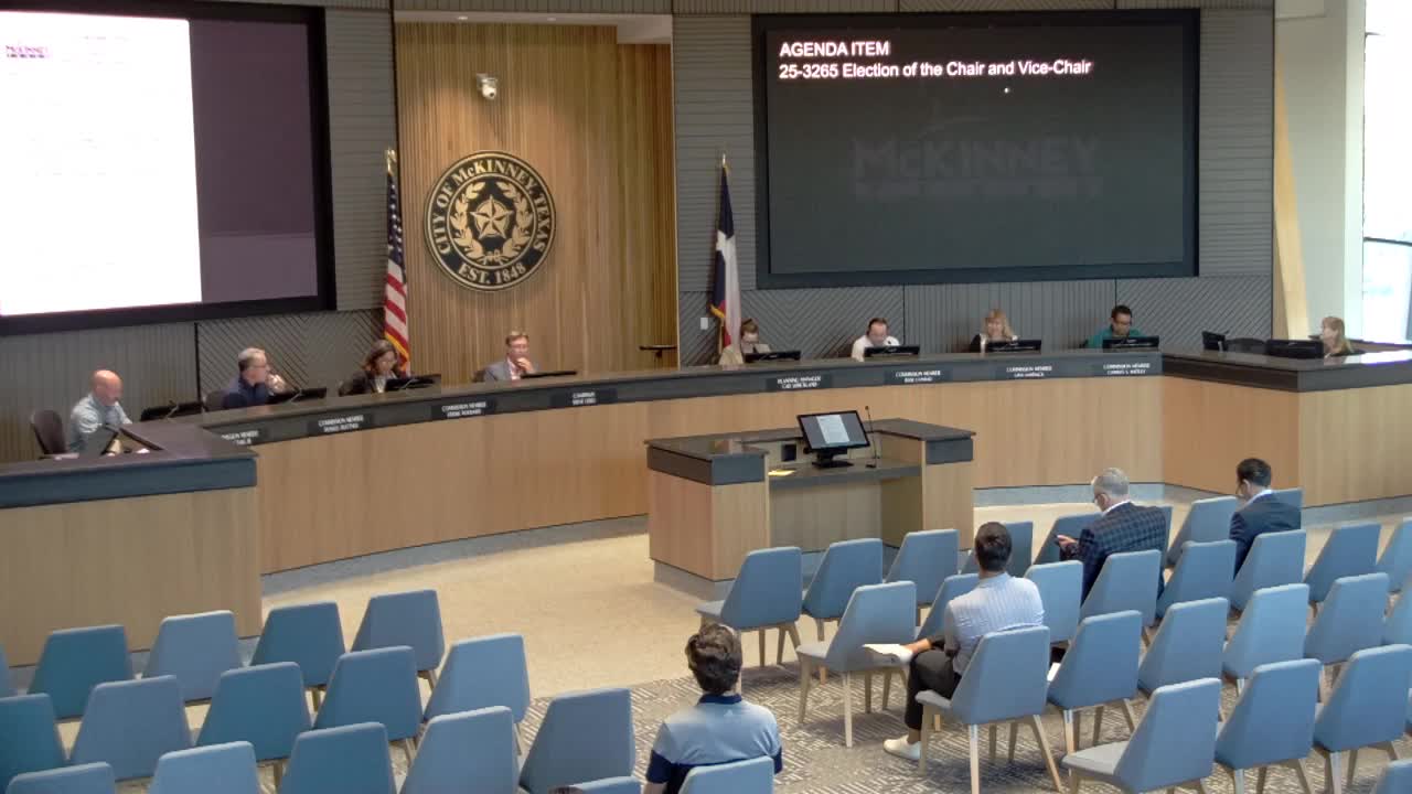 Planning director presents quarterly tracking report; commission approves consent minutes 7‑0