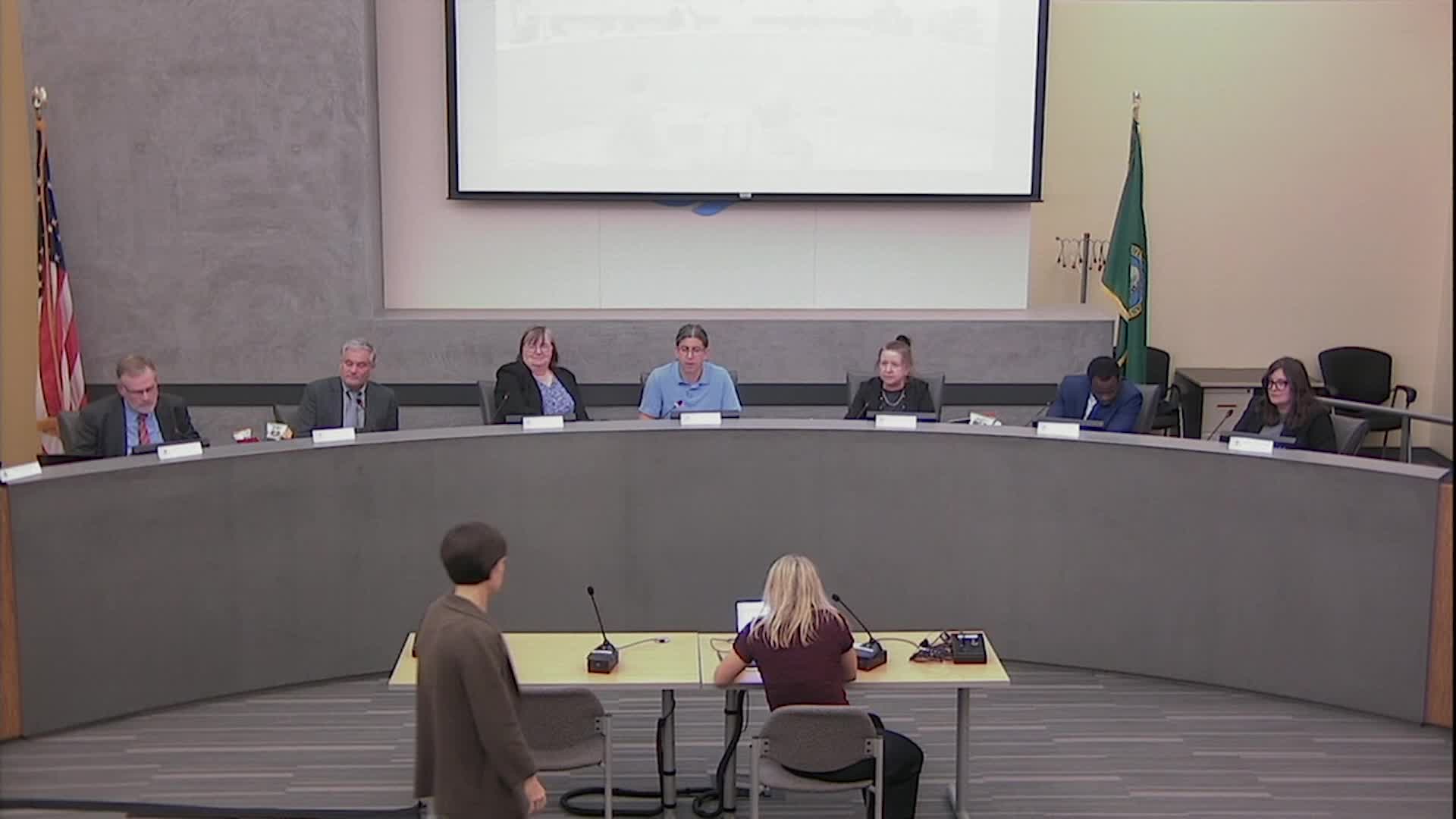 Shoreline studies protected bike lanes for North 200th Street; one-way option favored at ~$390,000