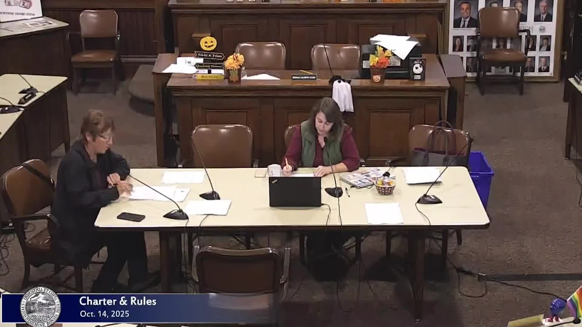 Committee narrows rule to allow joint subcommittee meetings only with full-council approval