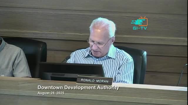 Grosse Ile DDA approves permanent 24-foot Christmas tree, adopts July financials and minutes