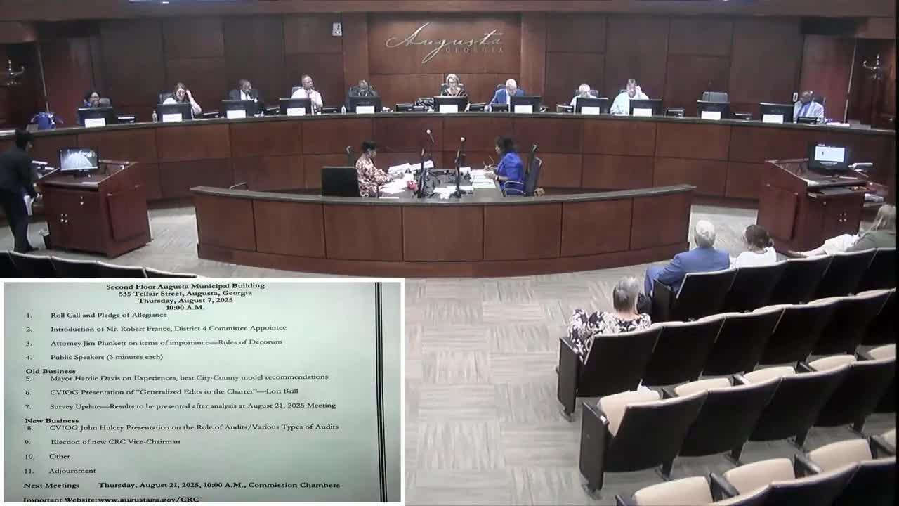 Former mayor Hardy Davis urges committee to empower mayor, clarify lines of authority