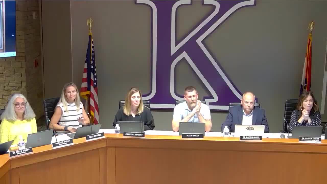 Kearney Middle School restarts student media program, produces daily 'Bulldog Bulletin'
