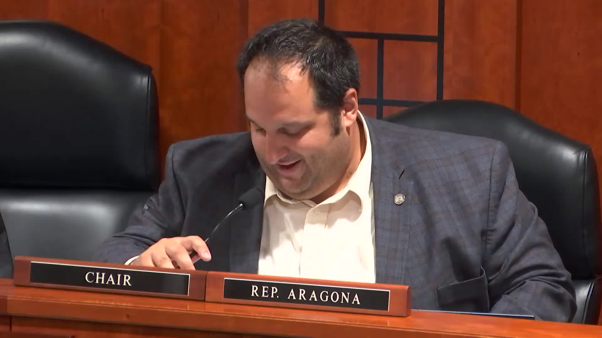 House committee advances bill to clarify breeding licenses for large-carnivore programs