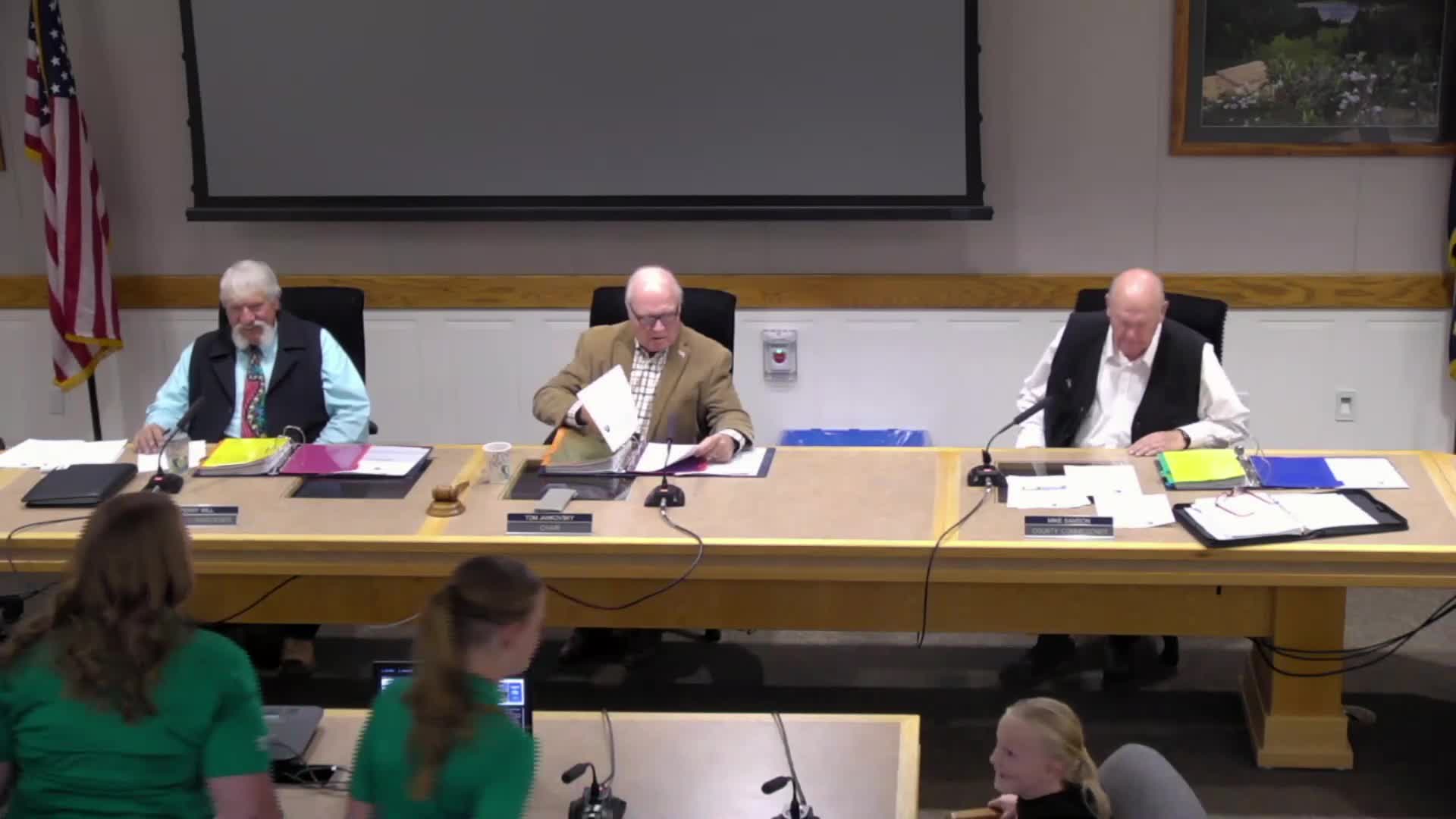 Commissioners approve Sunlight Mountain Resort liquor license renewal after staff review of isolated incident