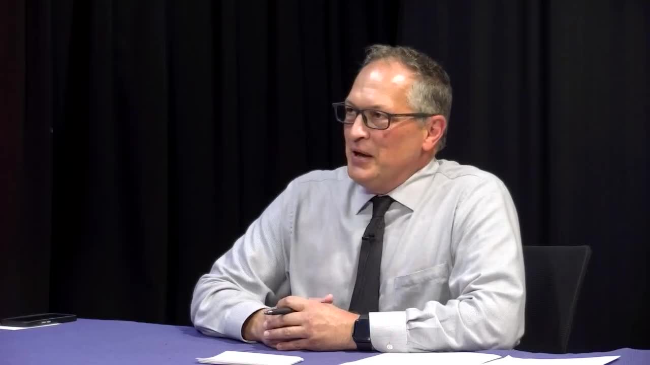 Medina mayoral candidates stress safety, continuity and openness in town hall