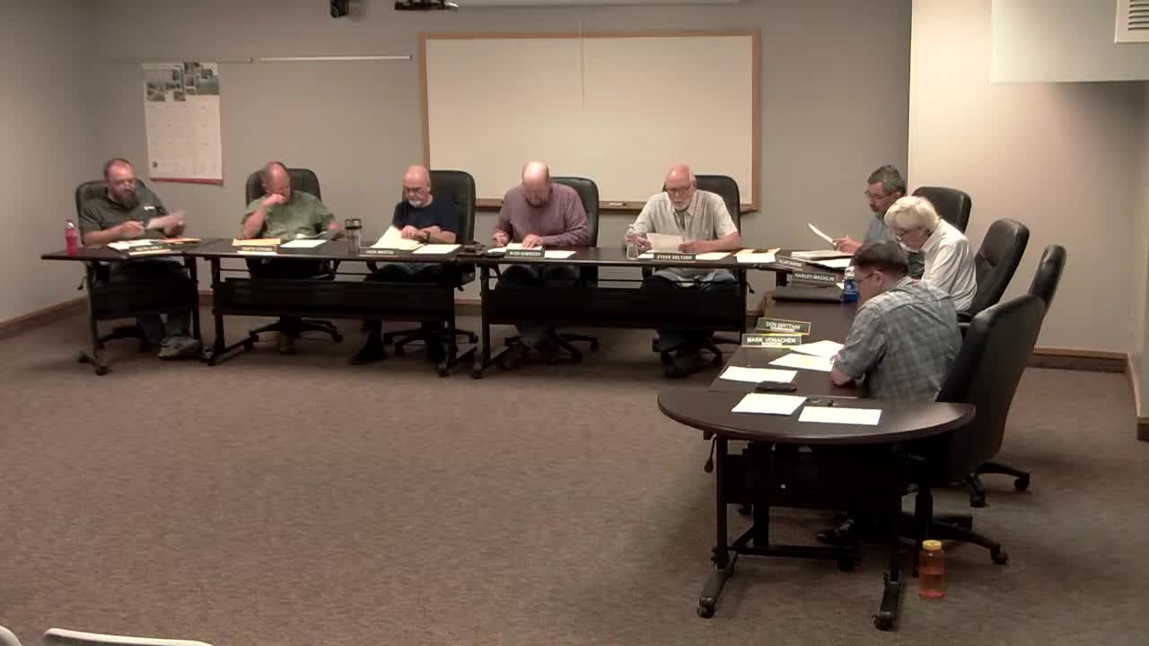 Reno County planners propose 50-foot threshold, equipment rules for communication towers