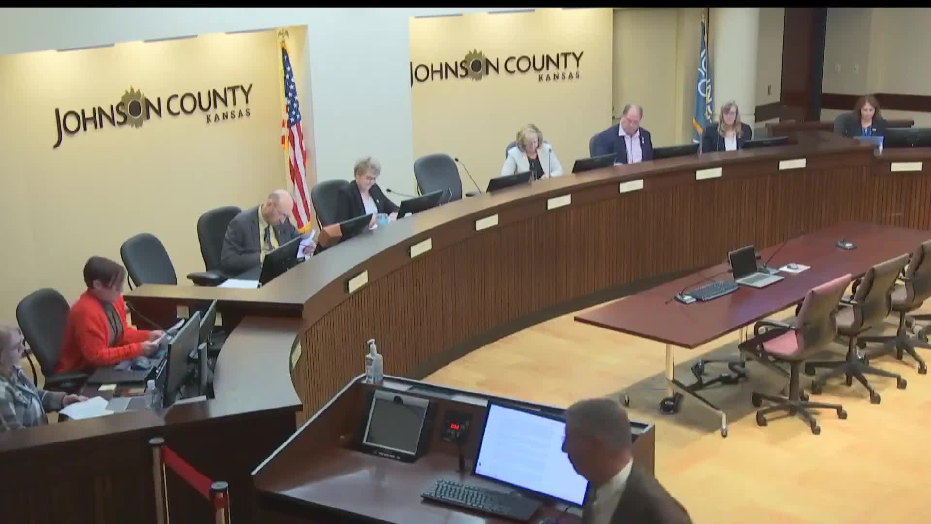 County recommends Symetra for 2026 stop‑loss coverage, proposes raising specific deductible to $500,000 to save premiums