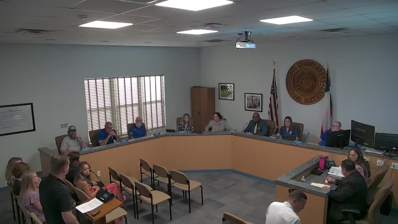 Parent raises dual‑credit AI‑detection concerns; Venus ISD officials outline district AI program