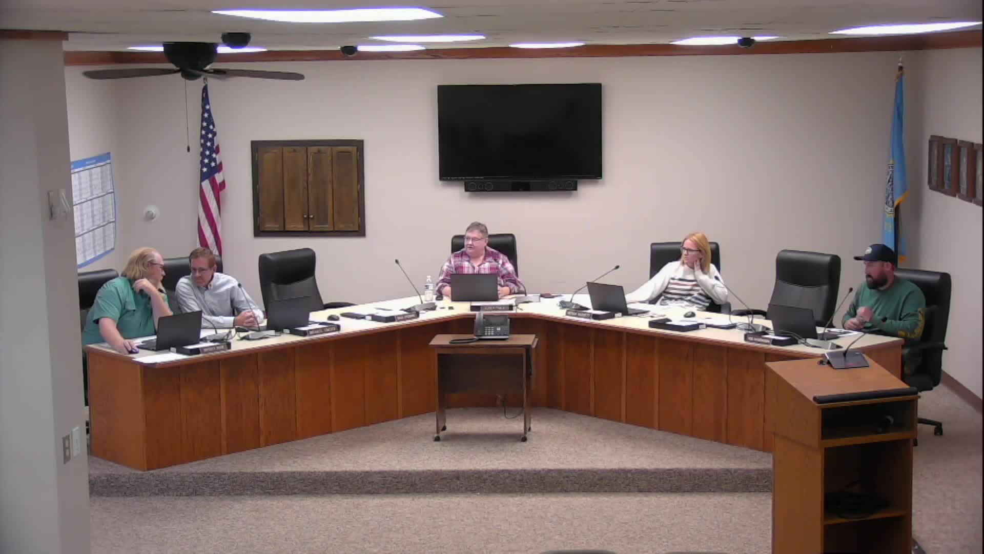 Commissioners seek rule requiring council to state hardship findings when overturning variance denials