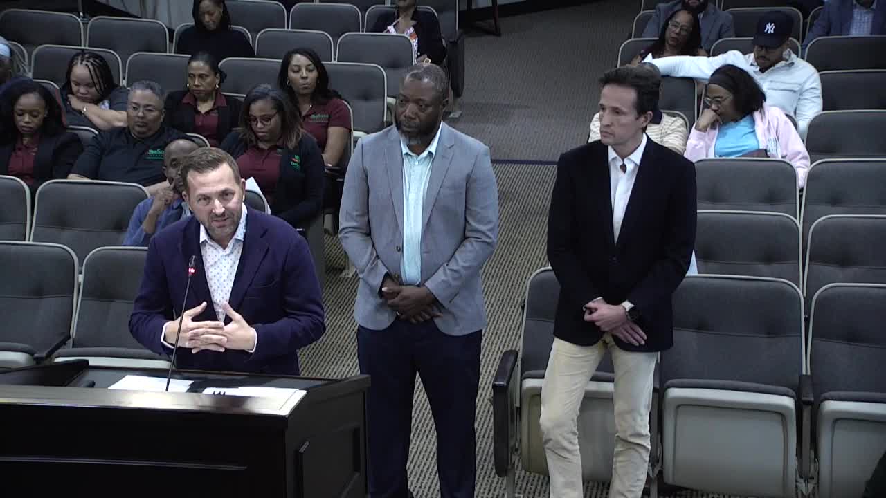 Council hears competing proposals to manage DeSoto Aquatics & Recreation Center; parks department urges in‑house operations