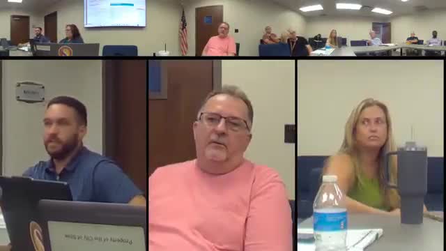 Draft zoning rewrite tightens RV/boat parking rules, keeps 14‑day right‑of‑way limit