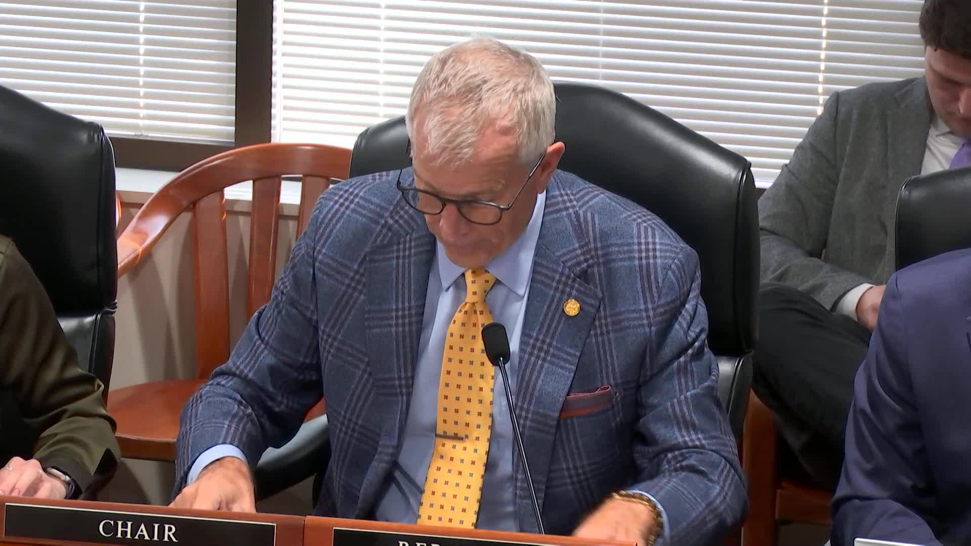Panel advances bill setting postmark and electronic‑payment rules for tax receipts after debate