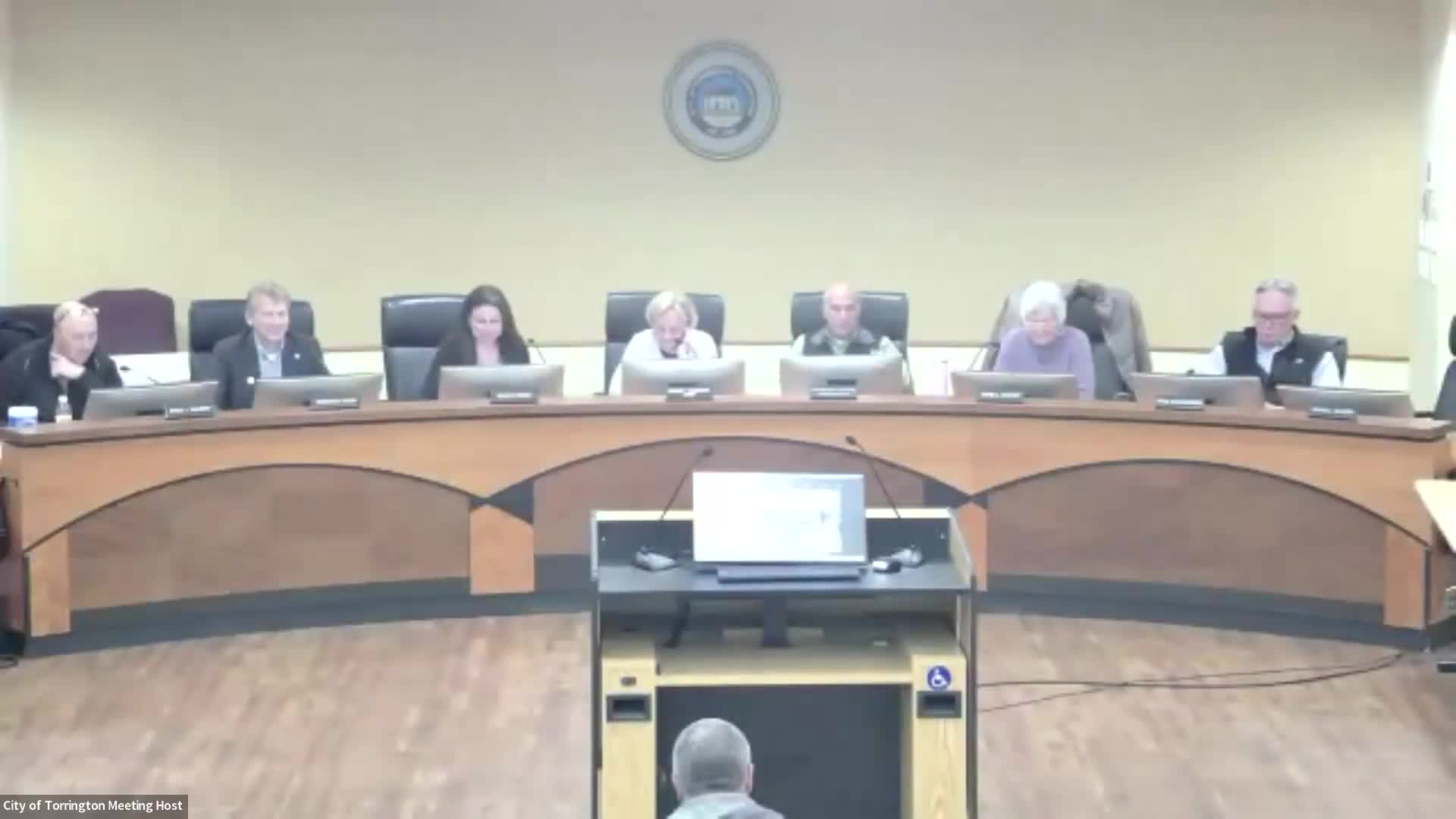 Council votes to accelerate option to buy 5 Points Center property; adds negotiation for remaining payoff to UConn