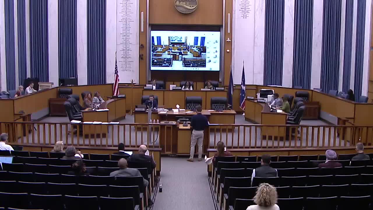 Committee backs resolution to reverse part of CAR decision on 510 W. 20th St.; owners sought retroactive approval for asphalt roof