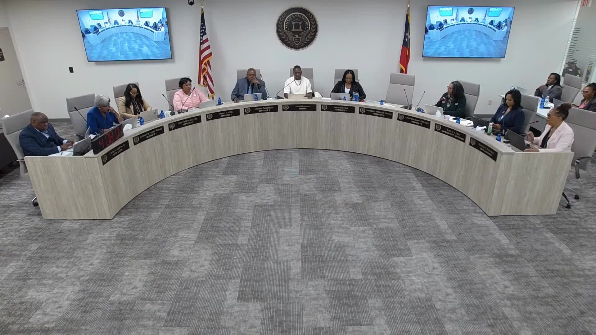 South Fulton officials discuss p‑card compliance after outside audit, mayor's account still frozen