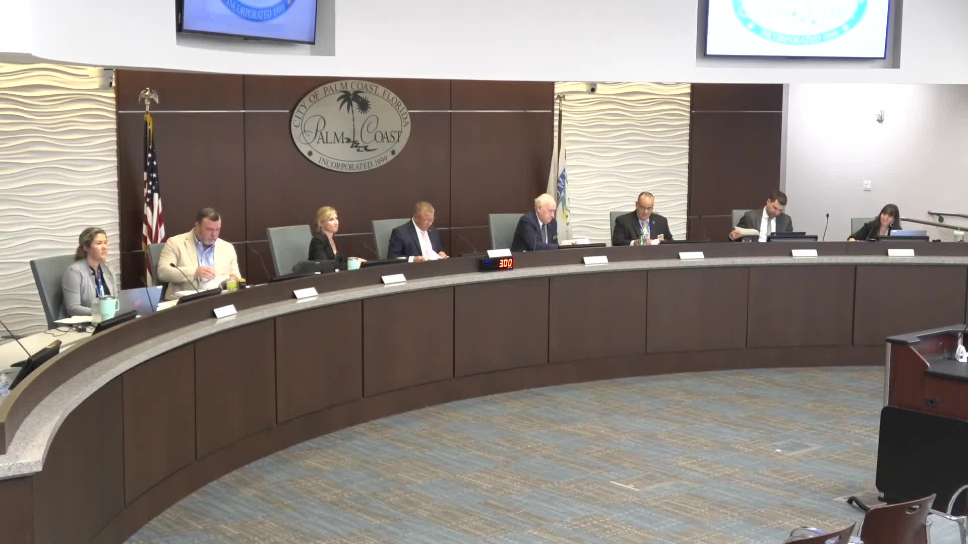 Palm Coast council approves limited allowance for one commercial work vehicle in residential driveways on first reading