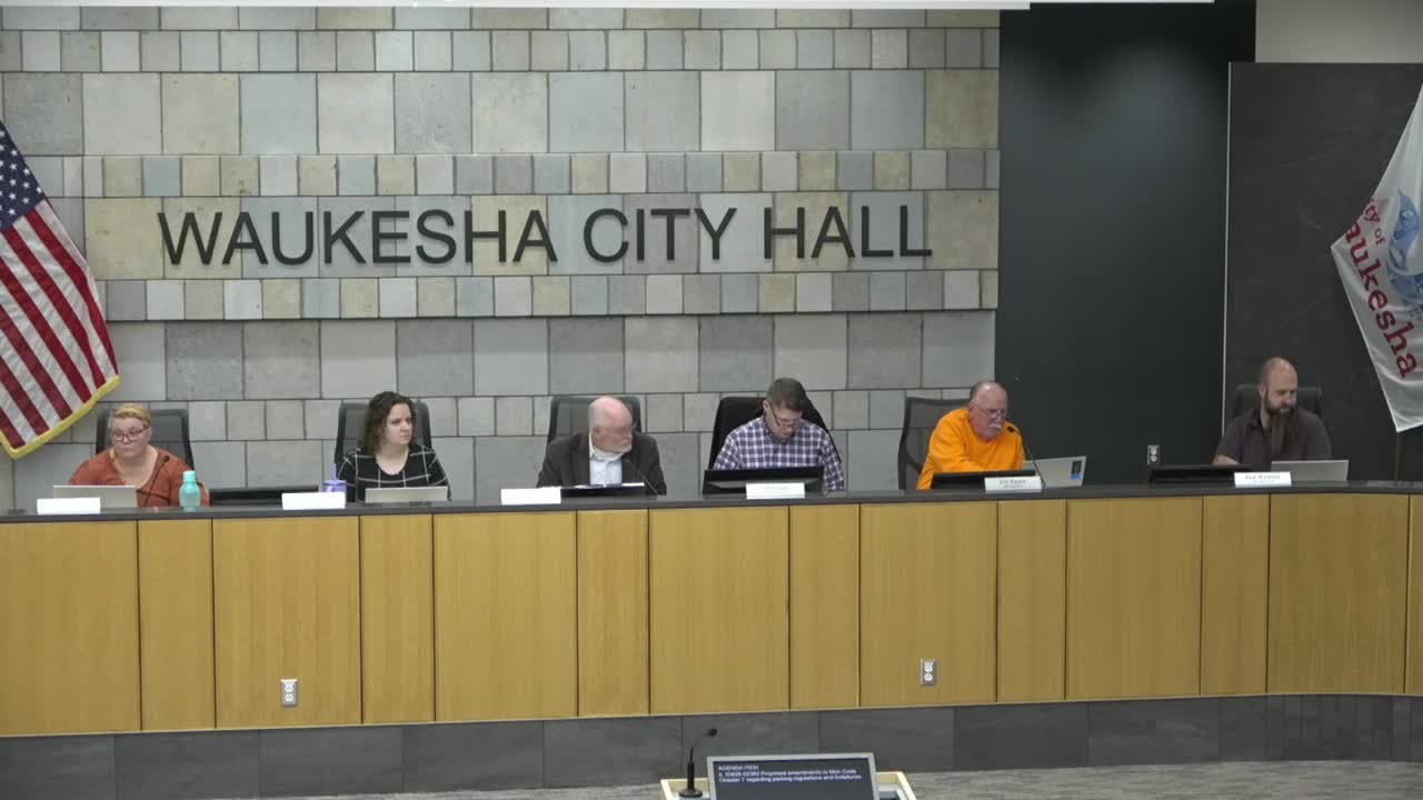 Council reviews changes to parking code, abandoned‑vehicle rules and forfeitures in second reading