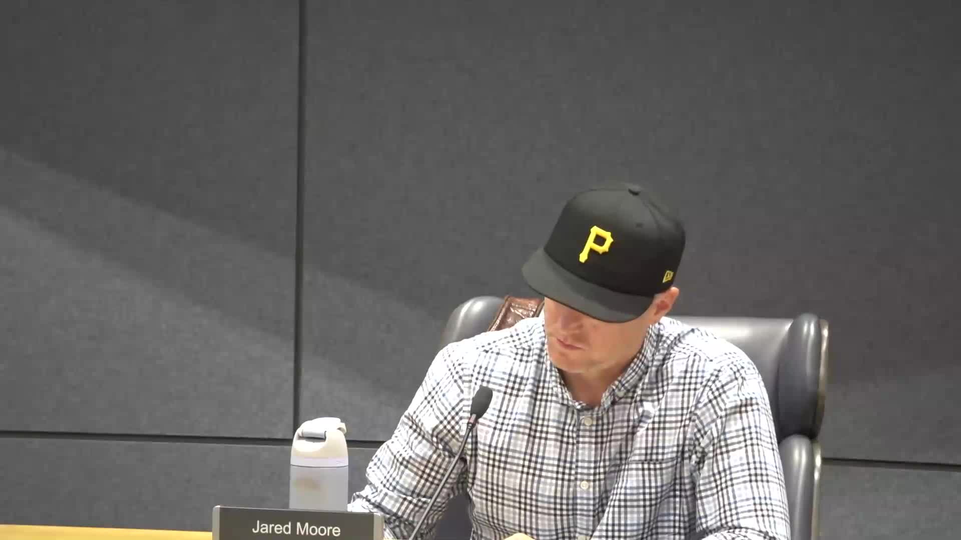 Residents urge Pensacola leaders to cancel Sanger Theatre "Drag Queen Christmas" during public comment; city attorney warns of legal risk