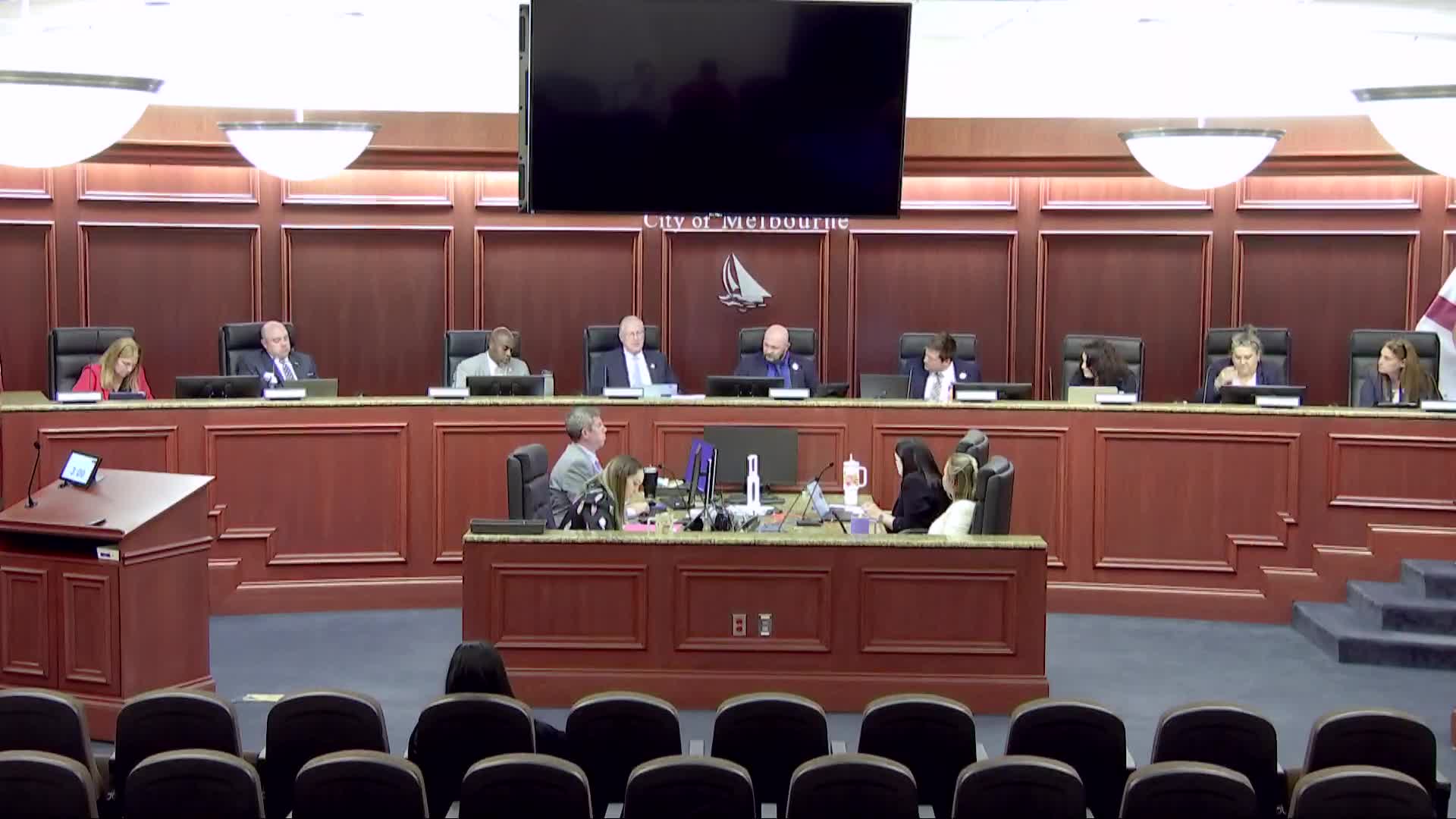 Council votes 4‑3 to raise mayor and council salaries; new amounts take effect after November elections
