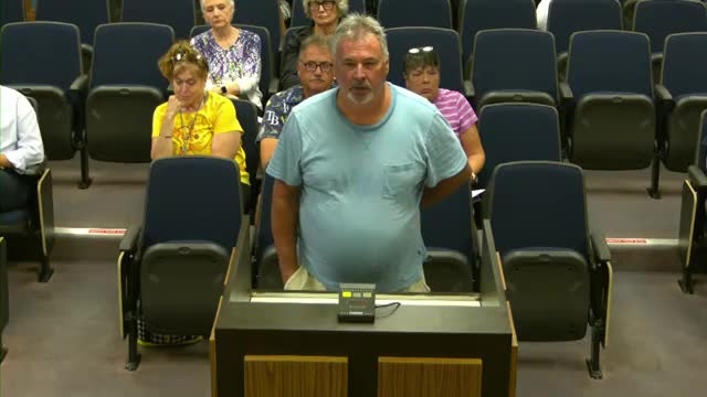 Council approves 5‑foot height increase for Gateway Center Live Local apartments after contentious public comment