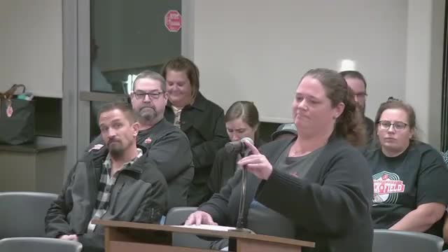 Dover School Board approves AP U.S. History textbook after public debate