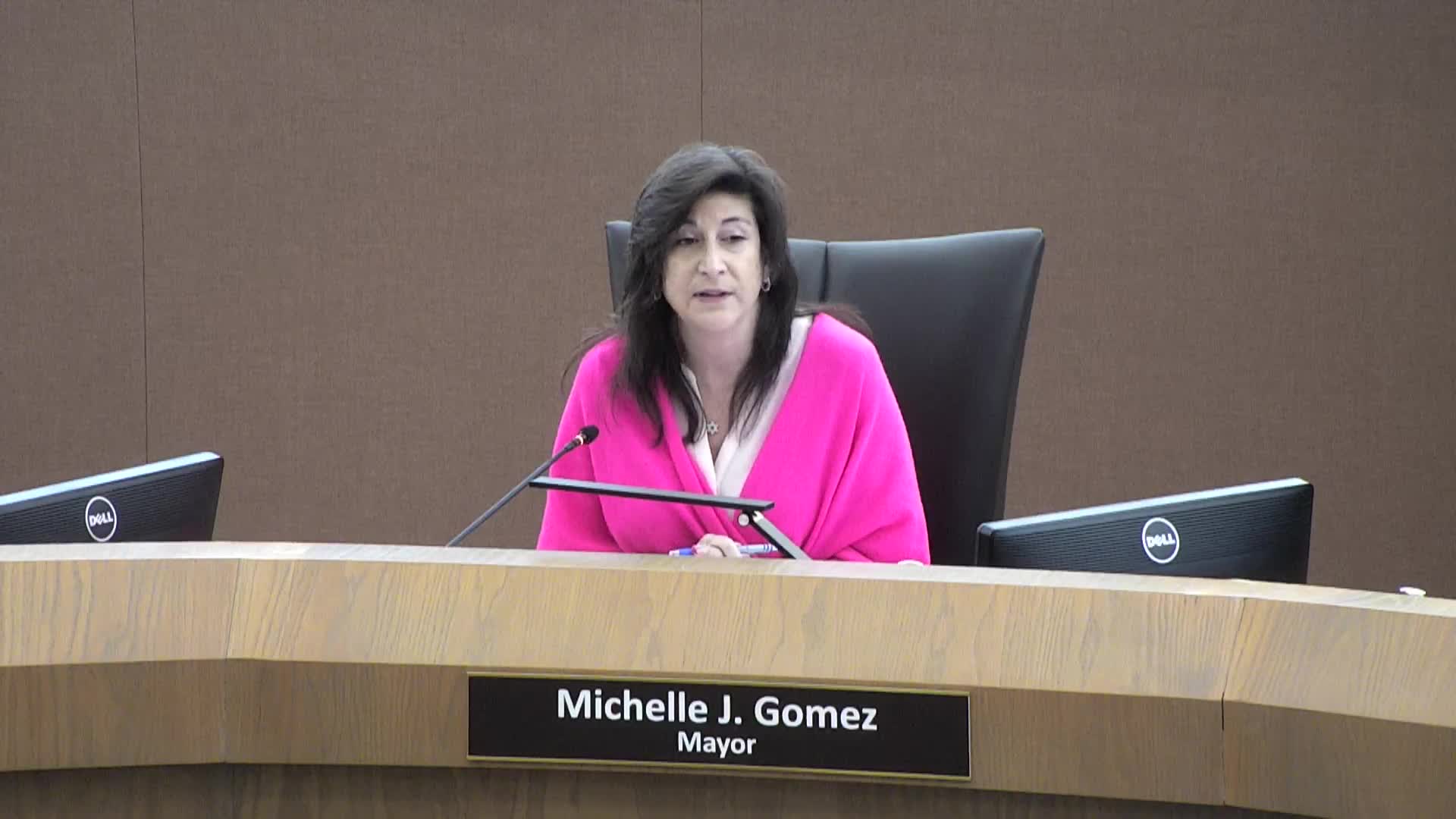 Tamarac approves five‑year police contract with Broward Sheriff after amendments on chief oversight and communication