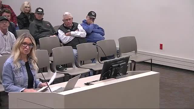 Planning commission delays vote on alternative‑energy ordinance after hours of testimony