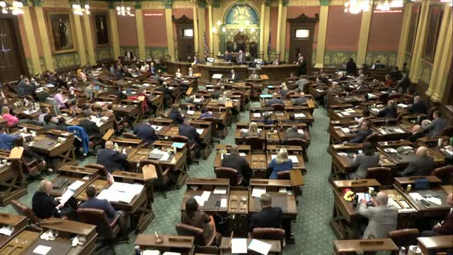 House adopts memorial tribute to former lawmaker and judge Virgil Clark Smith