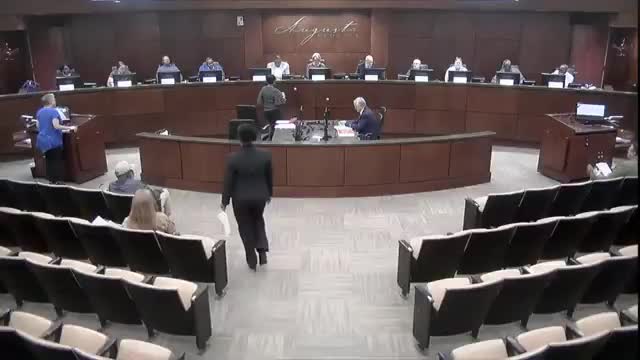 League of Women Voters and Chamber officials urge transparency and outline government structure preferences