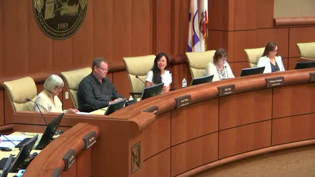 Planning staff brief committee on 14‑unit Amissa Village proposal in Old Town Temecula