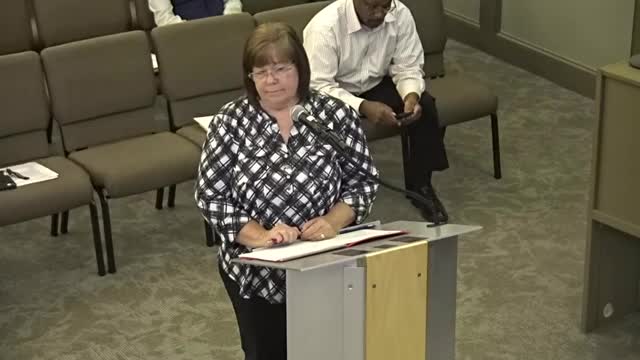 Commission agrees to 5% plus $1,000 raise for city manager after evaluation; some commissioners opposed