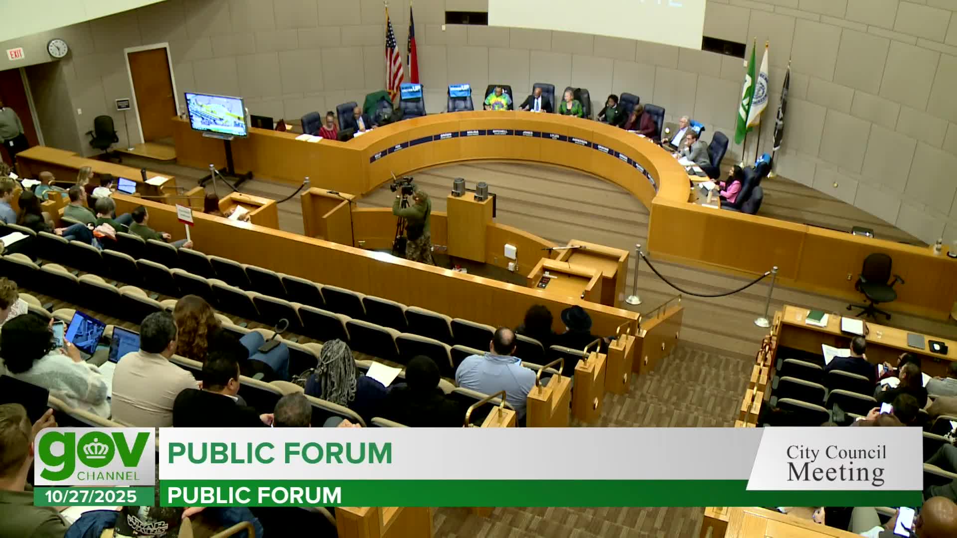 Restaurant owner tells council Sugar Creek light-rail access remains blocked, urges Charlotte Area Transit System to act