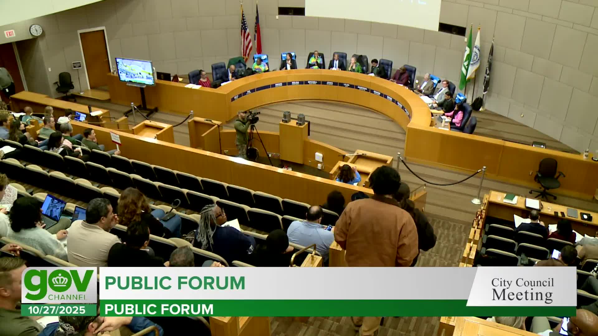 Residents and conservation groups press council to add height exemption for pollinator and naturalistic gardens