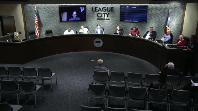 League City staff present proposed ordinance to address derelict boats, liveaboards and marina safety